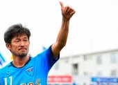 Kazuyoshi Miura volvió a celebrar un gol oficial a los 59 años y 149 días, en la goleada 7-0 de Fukushima United.