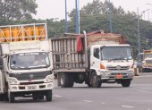 Bandas criminales atacan e incluso secuestran a los conductores de vehículos pesados en la vía Guayaquil - Milagro.