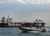 Barcos iraníes de la Guardia Revolucionaria interceptan buques extranjeros en el estrecho de Ormuz