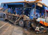 El accidente en la vía Santa Elena-Guayaquil dejó 20 personas heridas, que fueron trasladadas a hospitales de Santa Elena y Ancón.
