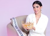 Dalia Bucaram, Miss Universo Ecuador 2026, durante una entrevista con EXPRESO después de recibir la corona en Santa Elena.