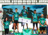 Ganadores del podio celebran en Guayaquil la edición de la Bimbo Global Race, marcada por deporte, inclusión y ayuda social.