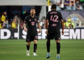 Lionel Messi (i) of Inter Miami en el partido de Inter Miami ante Philadelphia Union. Anotó el 2-1.