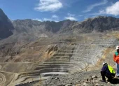 El desempeño ocurre en medio de desafíos como la paralización del catastro minero, la minería ilegal y la menor atracción de nuevas inversiones.