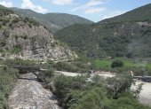 El antiguo Land Rover se precipitó a la quebrada del río Guayllabamba. Pilar Franco quedó a cargo de seis hijos: Pilar, María Victoria, María Rosa, Xavier, Milagros -mi madre- y José Luis.