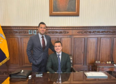 Daniel Noboa junto a Michele Sensi-Contugi en su despacho oficial, en una imagen de archivo.