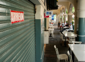 El sector de calle Panamá se mantiene entre la expectativa por atraer más público y alquilar cinco espacios desocupados, mientras la oferta artística y cultural es escasa.