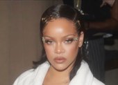 Rihanna las reinterpreta con un acabado más suave a diferencia de los años 90s.