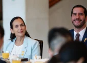 Rol. Inés Manzano mantuvo en su equipo a José Manuel de Oliveira, el jurídico puesto por Roberto Luque.