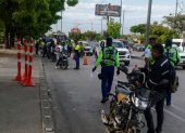 ATM controla motociclistas en Guayaquil desde agosto por licencias y seguridad vial.