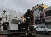 En el sector de la Feria Libre, en Cuenca, se retiraron cinco cámaras de seguridad que estaban colocadas en postes de alumbrado público.