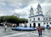 La plaza Vicente Rocafuerte, ubicada en avenida 9 de Octubre y Pedro Carbo, en el centro de Guayaquil.