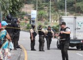 Atacan a tiros a varias personas junto a cementerio