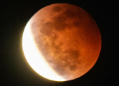 Referencial. Eclipse lunar se podrá observar en Ecuador.
