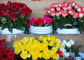 Imagen referencial. Puesto de flores.