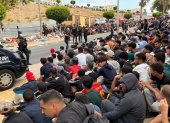 Un campamento temporal para migrantes que permanecen todavía en el territorio un mes después de la entrada de más de 70.000 personas a través de la frontera con Marruecos.