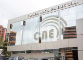 Debe impulsarse cuanto antes una reforma cuyo propósito sea reducir la dispersión electoral y, asimismo, limitar las candidaturas de alquiler, que tanto daño le hacen al país y a la democracia participativa.