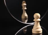 El ego puede ser una fuente de confianza, pero también convertirse en egocentrismo cuando domina las decisiones.
