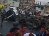El tráiler quedó atravesado en la vía Perimetral, cerca de Trinipuerto, tras el siniestro registrado este martes 1 de septiembre.