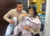 Los padres de la recién nacida buscan respuestas sobre las lesiones que presentó su hija durante sus primeras horas de vida en el Hospital Provincial General Docente de Riobamba.