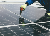 Referencial. Empresas ecuatorianas buscan incorporar generación propia para enfrentar la crisis eléctrica y reducir su dependencia del sistema.