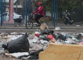 La mala disposición de desechos en Durán es recurrente.