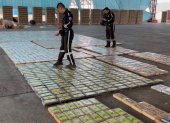 La Policía incautó 2.040 kilos de cocaína ocultos en cajas de banano en Puerto Bolívar.