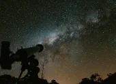 El equinoccio marca el momento en que el Sol cruza el ecuador celeste y da inicio al otoño astronómico en el hemisferio norte.