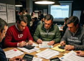 Imagen creada con IA, para simbolizar a dirigentes políticos calculando cuántos votos podrían obtener para evitar salir del registro electoral.