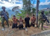 Ocho presuntos miembros del Frente Óliver Sinisterra fueron detenidos en Imbabura.
