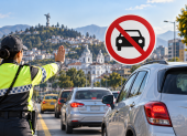 Referencia. El Pico y Placa en Quito restringe este miércoles 9 de septiembre la circulación de vehículos cuyas placas terminan en 5 y 6.