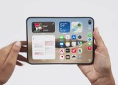 El iPhone Duo es el primer teléfono plegable de Apple y combina una pantalla exterior de 5,4 pulgadas con una interior de 7,6 pulgadas.