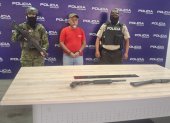 Alias Manaba fue detenido en Nueva Prosperina con dos escopetas durante operativo militar.