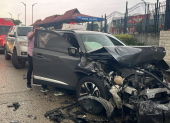 El siniestro vial involucró a cuatro vehículos a la altura de la estación de Metrovía "Aviacion Naval".