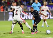 Junior Sornoza no encontró espacios ante Flamengo.
