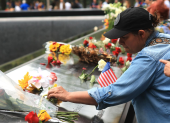 Familiares y autoridades rindieron homenaje en el Memorial de Nueva York a las víctimas del 11-S, en el 25.º aniversario.