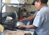 La rotura de una tubería matriz interrumpió el servicio de agua potable en calles de Cumbayá durante la mañana de este lunes.