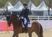 Ecuador subió a lo más alto del podio en Santa Fe 2026 tras ganar el oro en Adiestramiento ecuestre.