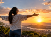 Vivir también es aprender a valorar cada día, agradecer por la vida y encontrar alegría incluso en medio de las dificultades.