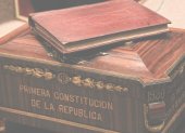 Vicente Rocafuerte, jefe supremo del Estado, organizó una convención nacional que produjo la primera Constitución que definió a la reunión de las provincias de Guayaquil, Quito y Cuenca como “República del Ecuador”.