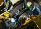 La Central Termoeléctrica Santa Elena III cuenta con tres unidades de generación y aporta alrededor de 40 MW al sistema eléctrico nacional.