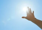El clima de este viernes 18 de septiembre tendrá lluvias en varias zonas de Ecuador, mientras otras registrarán intervalos de sol y temperaturas de hasta 34 grados.