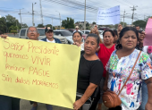 Pacientes renales reclaman al gobierno que pague la deuda con la dializadora.