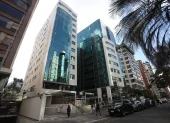 La av. República de El Salvador es una zona residencial, pero también concentra una gran cantidad de negocios.