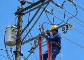 Las industrias AV1 comenzarán a desconectarse de la red eléctrica un día a la semana desde este 22 de septiembre, según el Gobierno (foto referencial).