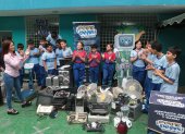 UNIDAD EDUCATIVA PEQUEÑOS NAVEGANTES. CAMPAÑA DE RECICLAJE. PERIODISTA: THAIS URDANIGO. AG-EXTERNOS.