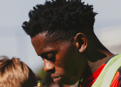 Daniel Mejía, joven defensor ecuatoriano del Antwerp, durante una de sus actuaciones con el club belga.