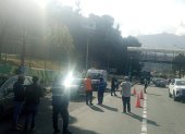 Un siniestro de tránsito involucró a tres vehículos en la autopista General Rumiñahui, sector Monjas. La circulación permanece habilitada tras el choque.