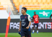 Marcelo Gallardo dirigió este 23 de septiembre su primer entrenamiento con Ecuador en Suwon, Corea del Sur, previo a su debut ante la selección local.
