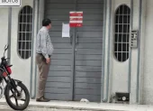 En tres inmuebles de distintos sectores de Guayaquil encontraron habitaciones acondicionadas, mujeres extranjeras y otros indicios de actividades clandestinas.